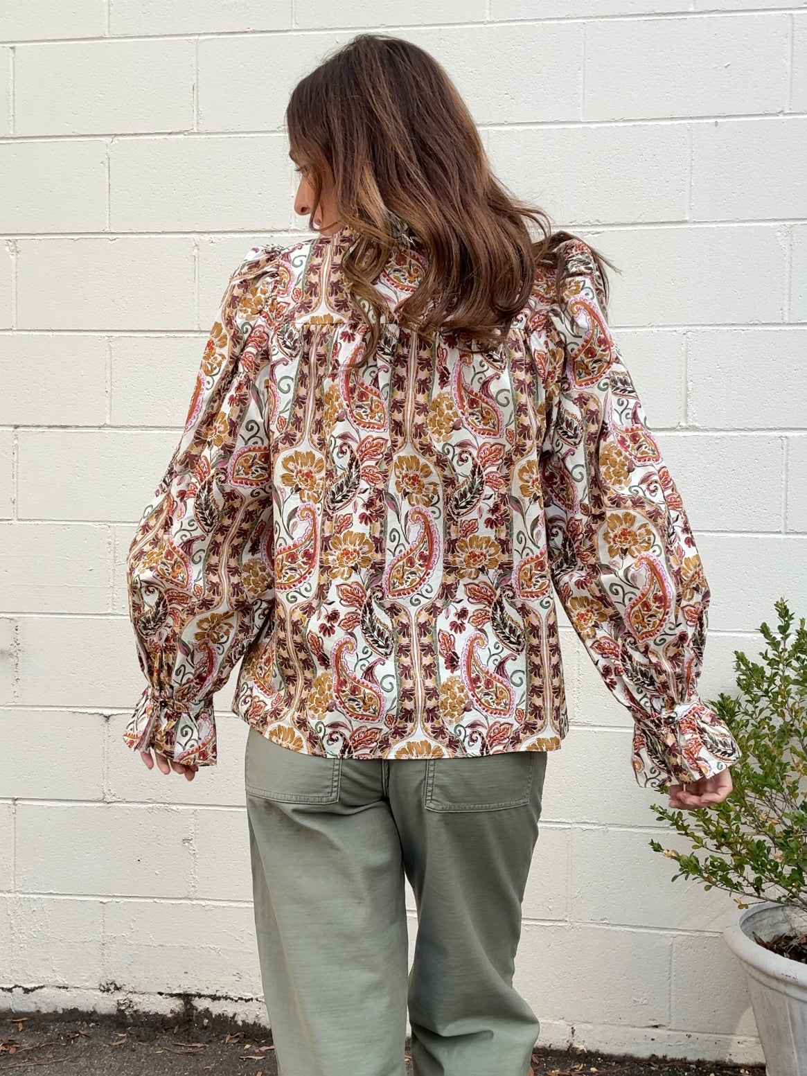 Entro | Mindy Paisley V-Neck Top | Sweetest Stitch Boutique