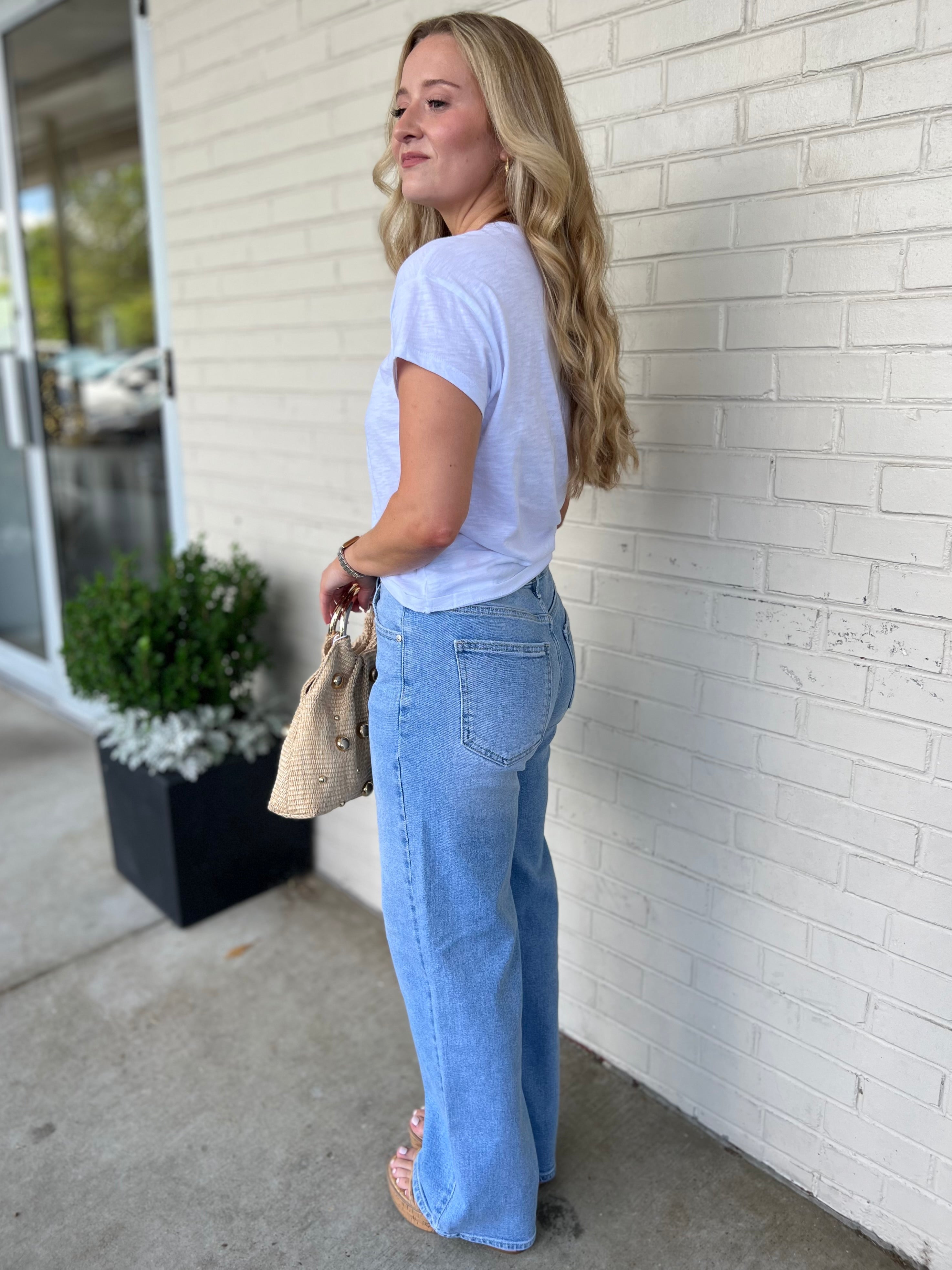 Selma Straight Leg Jeans - Light Wash