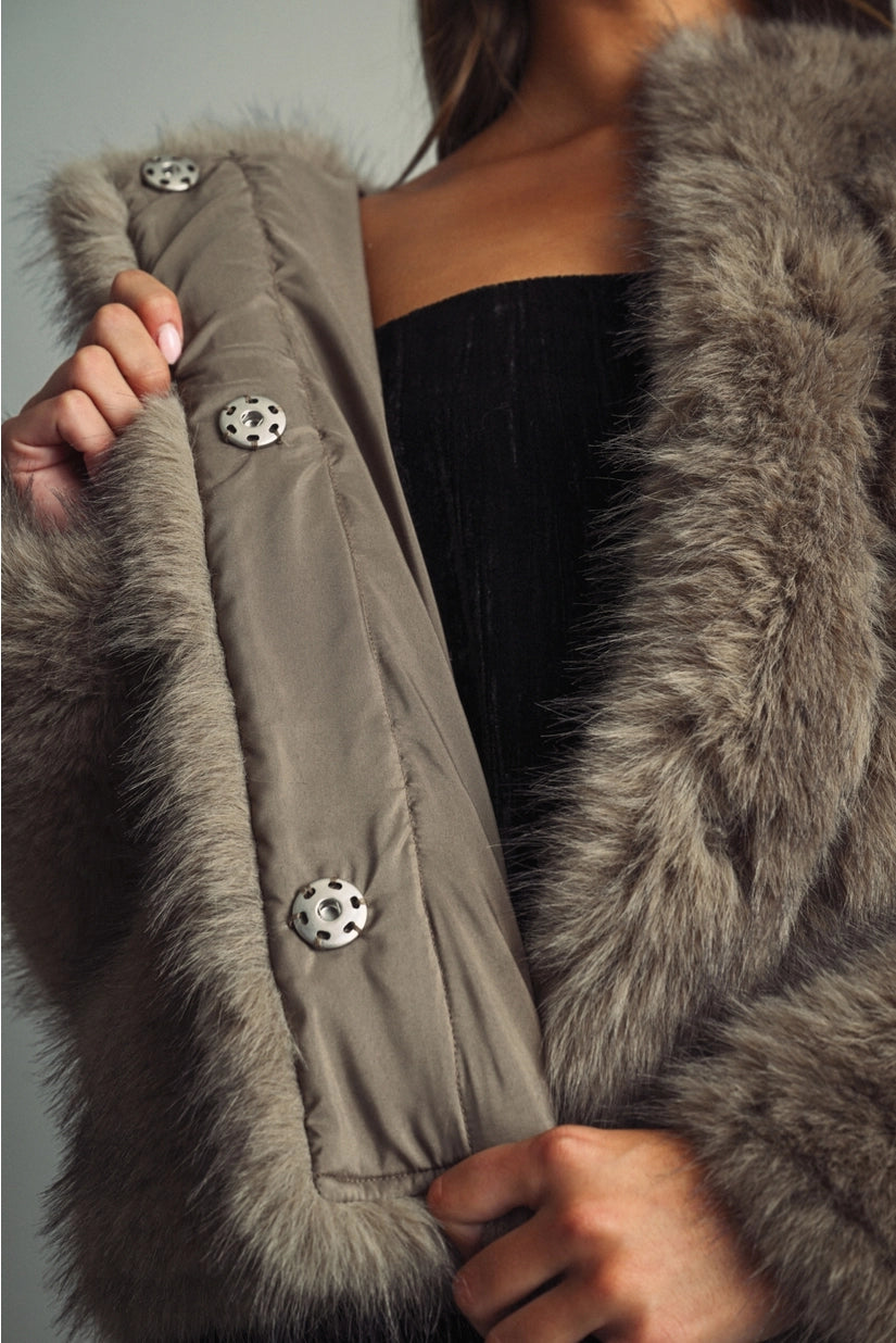 Miou Muse | Lottie Faux Fur Jacket | Sweetest Stitch Boutique Richmond