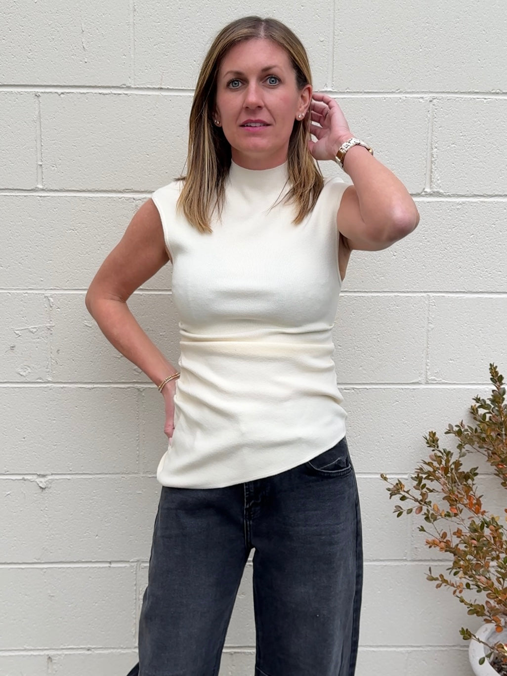 Le Lis | Helly Mock Neck Top | Sweetest Stitch Boutique Richmond