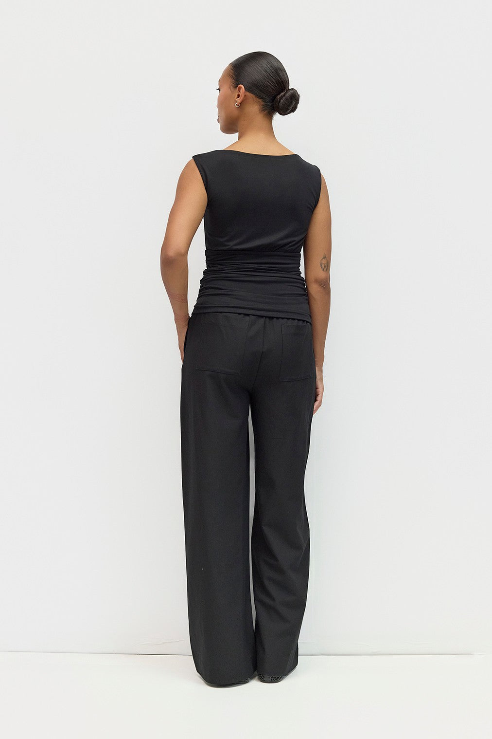 Mod Ref | Maeve Sleeveless Top - Black | Sweetest Stitch Boutique RVA
