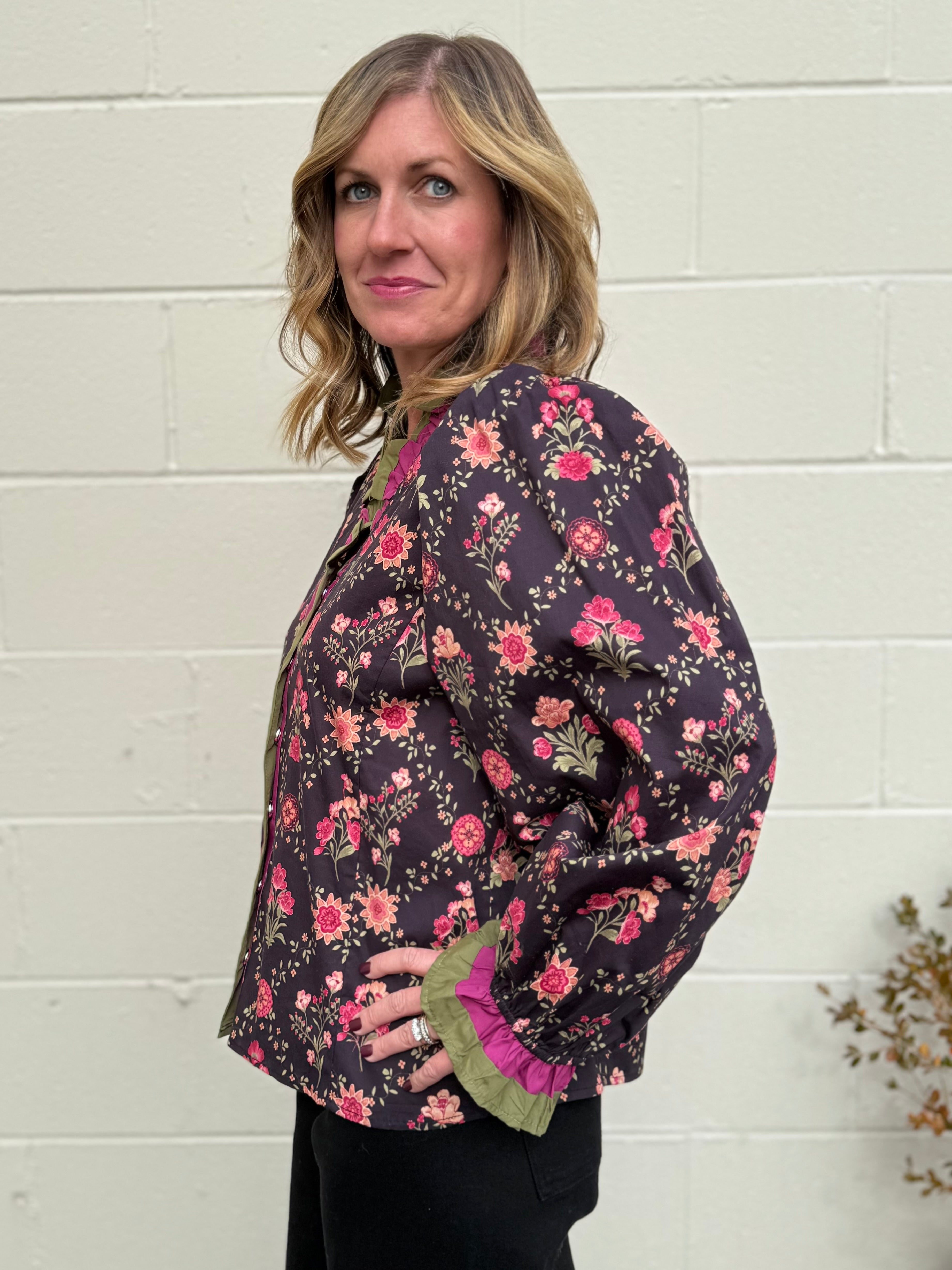 Entro | Kathryn Floral V-Neck Top | Sweetest Stitch Boutique