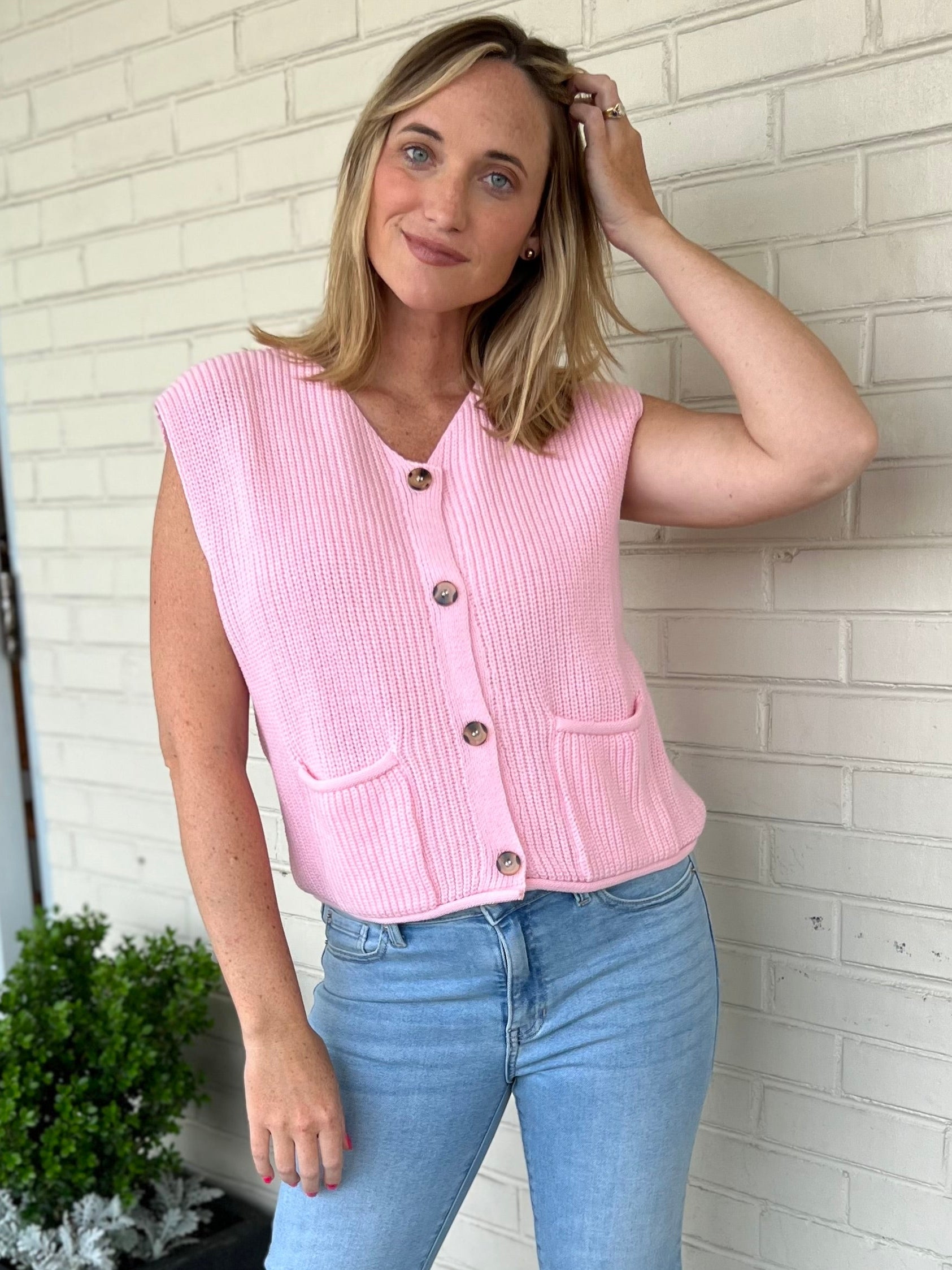 Le Lis | Leslie Sweater Vest | Sweetest Stitch