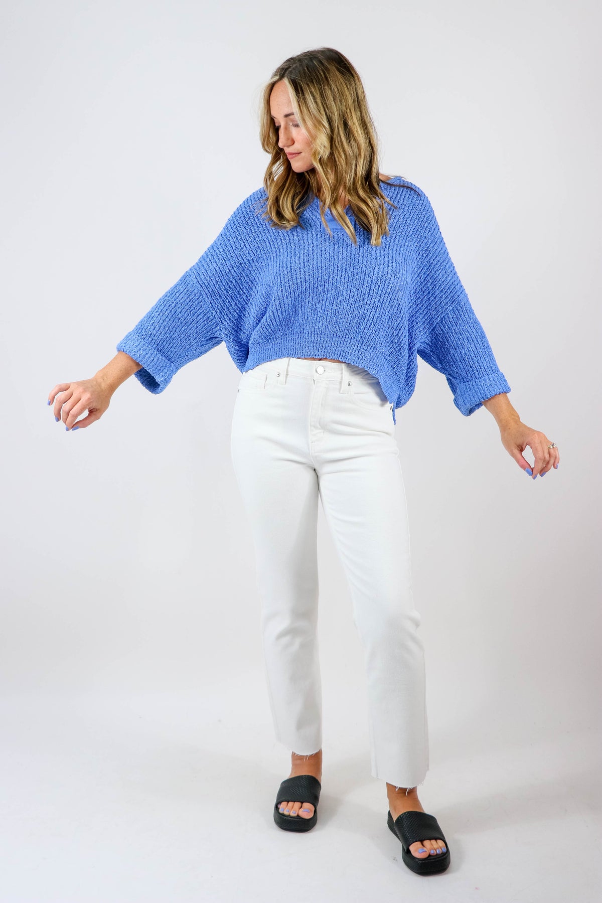Illa Illa | Cropped V-Neck Sweater | Sweetest Stitch Online Boutique