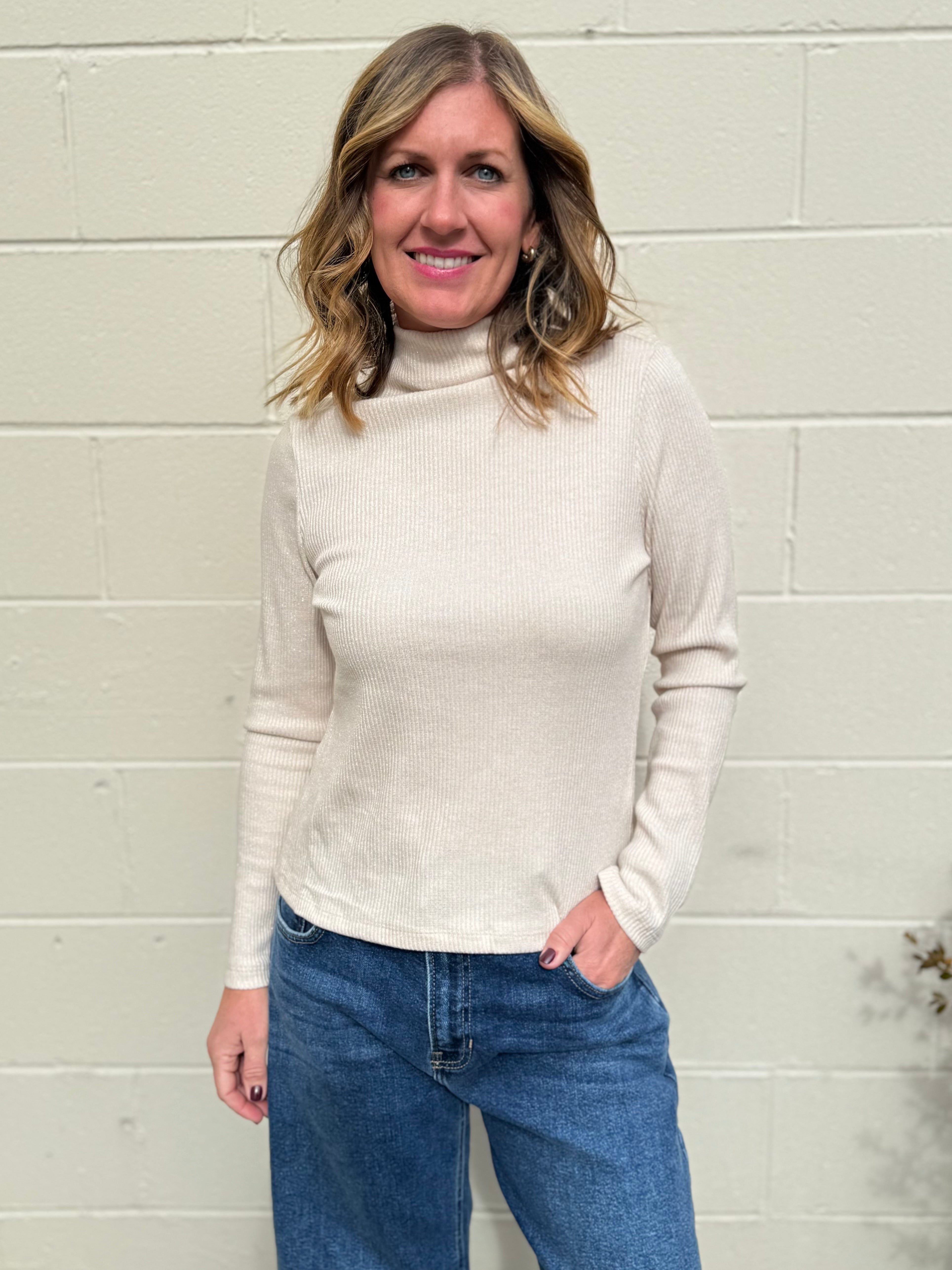 Entro | Miranda Ribbed Mock Neck Shimmer Top | Sweetest Stitch