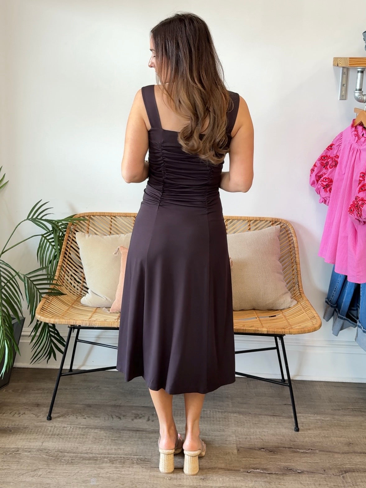 Mod Ref | Yvonne Sleeveless Midi Dress | Sweetest Stitch Boutique