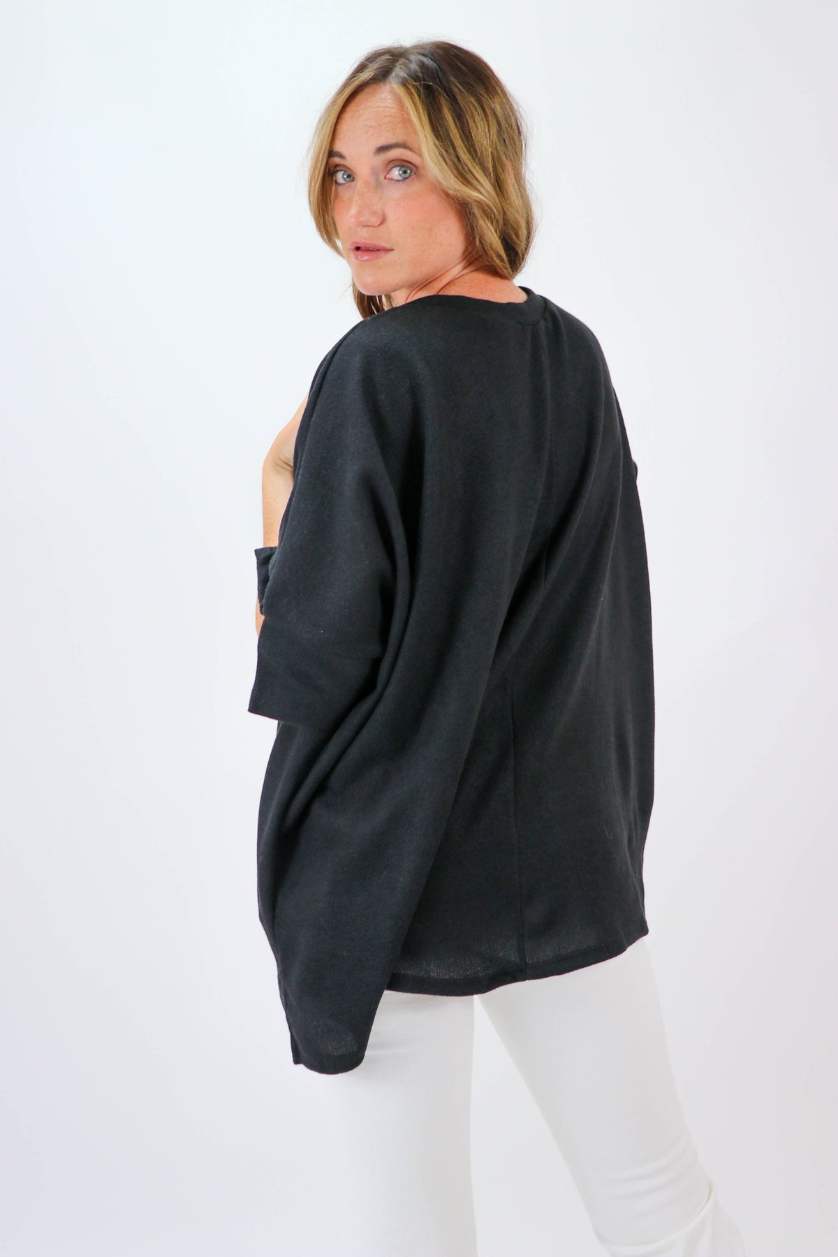 Entro Black Fleece Top | Sweetest Stitch Online Boutique for Women