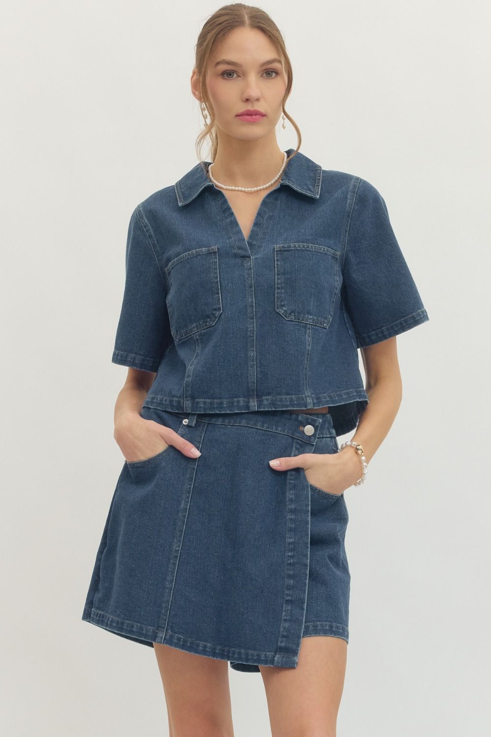 Entro | Morgan Short Sleeve Denim Top | Sweetest Stitch Boutique RVA Md Denim / L Entro | Morgan Short Sleeve Denim Top | Sweetest Stitch Boutique RVA Md Denim / L